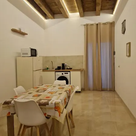 Porta Garibaldi Apartment