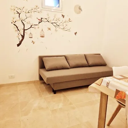 Porta Garibaldi Apartment *