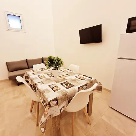 Porta Garibaldi Apartment