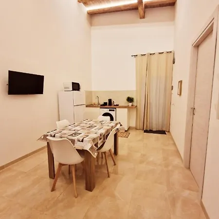 Porta Garibaldi Apartment *